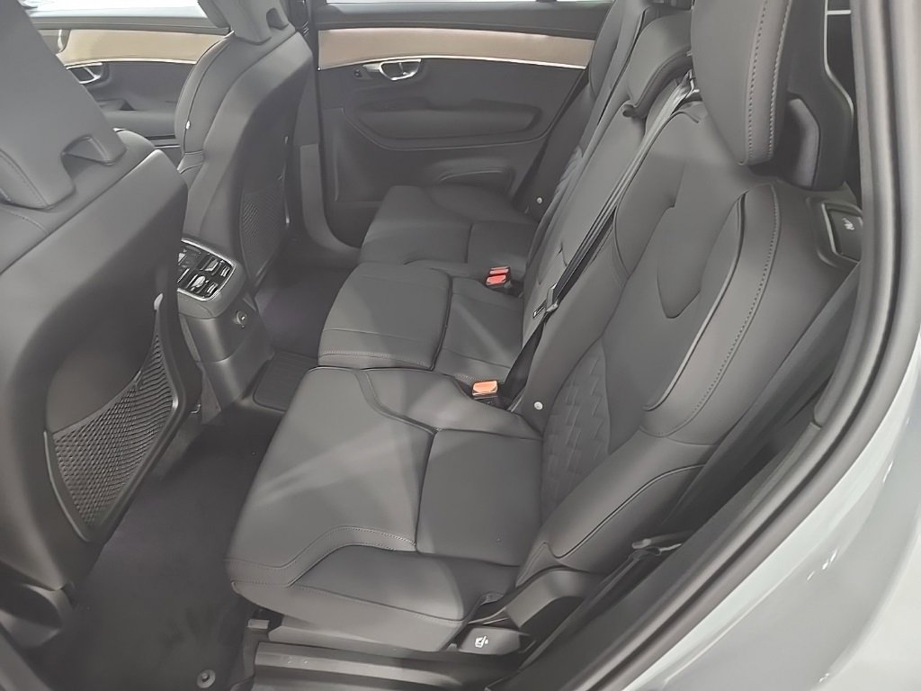 New 2026 Volvo XC90 T8 Plus image 23