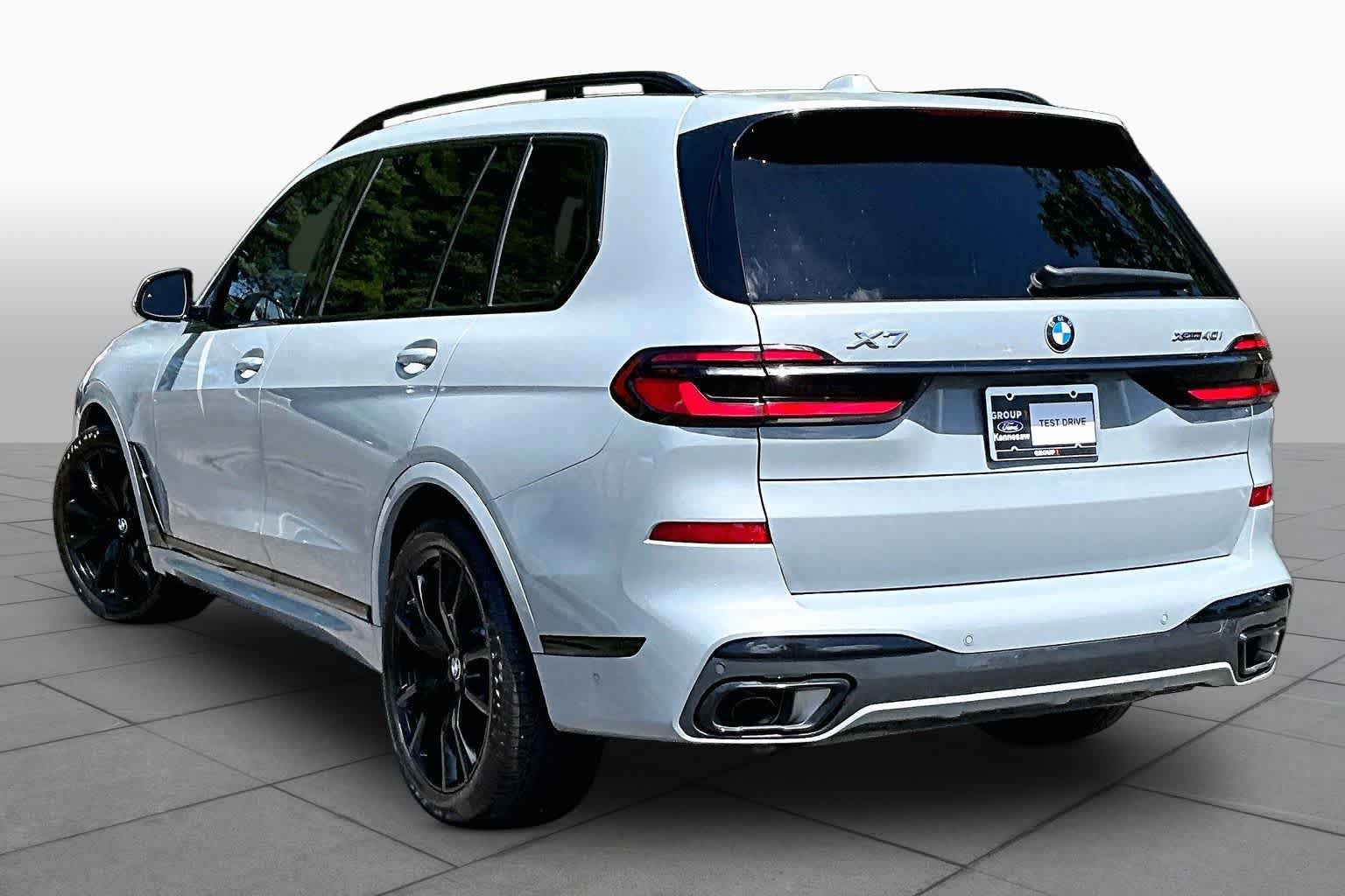 Used 2026 BMW X7 xDrive40i w/ Executive Package AWD/4WD image 12