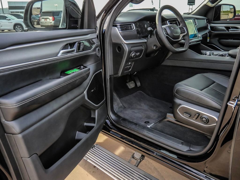New 2026 Jeep Grand Wagoneer Limited image 31