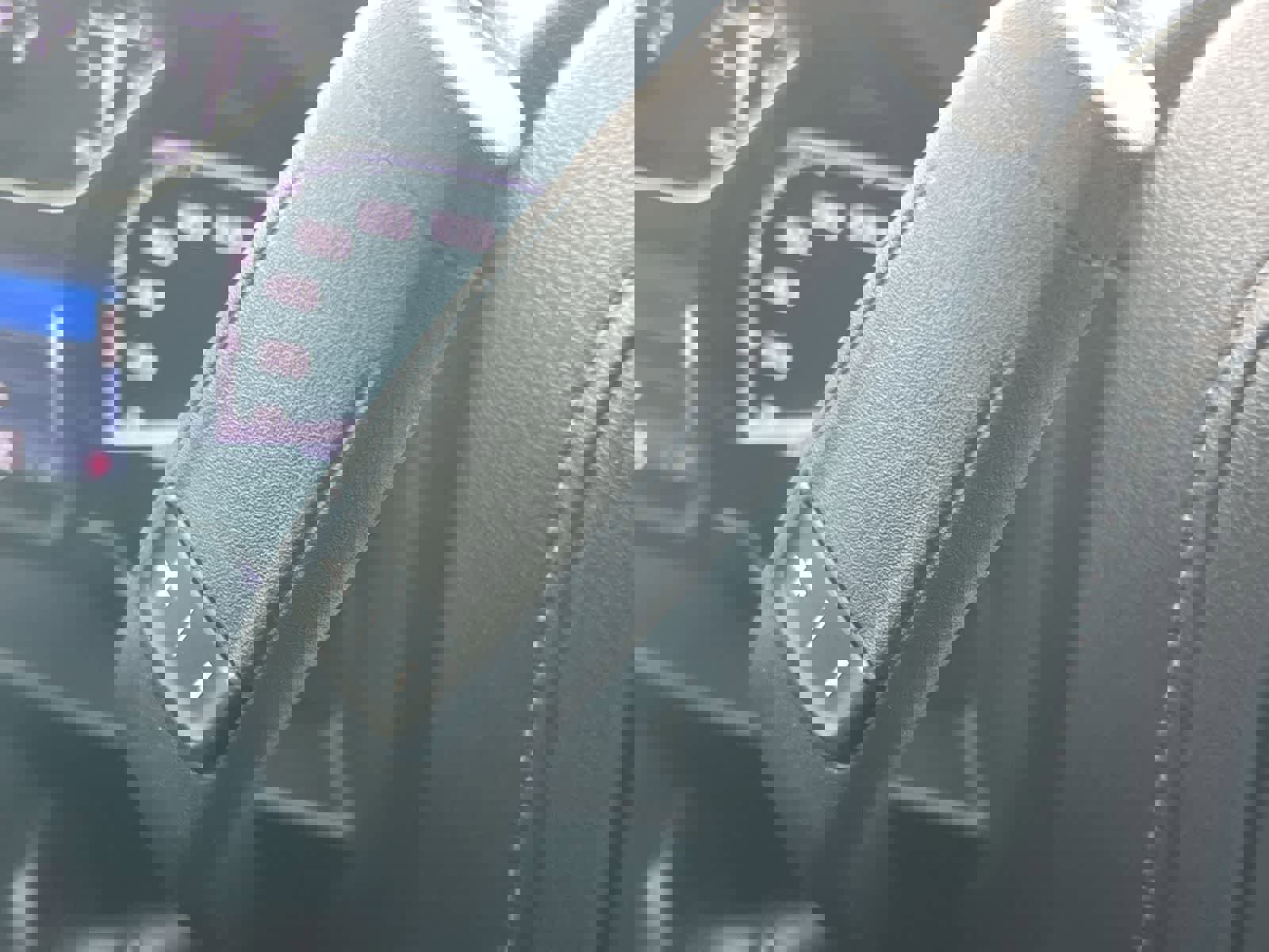 Used 2022 GMC Sierra 2500 SLT w/ SLT Preferred Package image 31