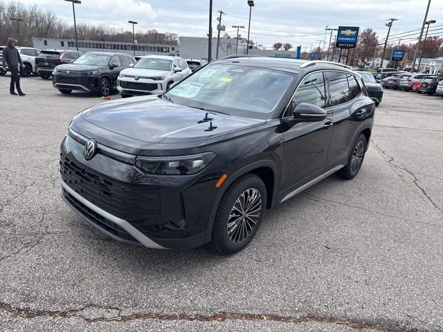 New 2026 Volkswagen Tiguan S image 8