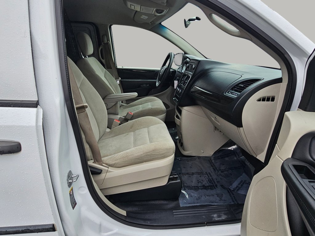 Used 2014 RAM C/V Tradesman image 20