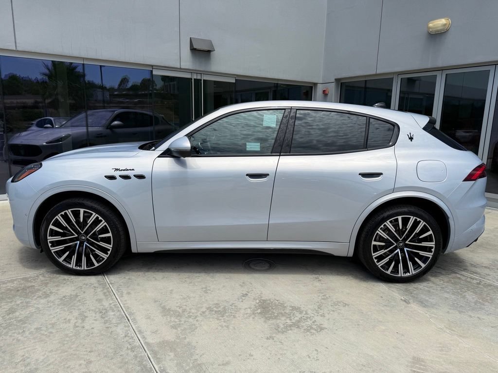 Used 2025 Maserati Grecale Modena AWD/4WD image 6