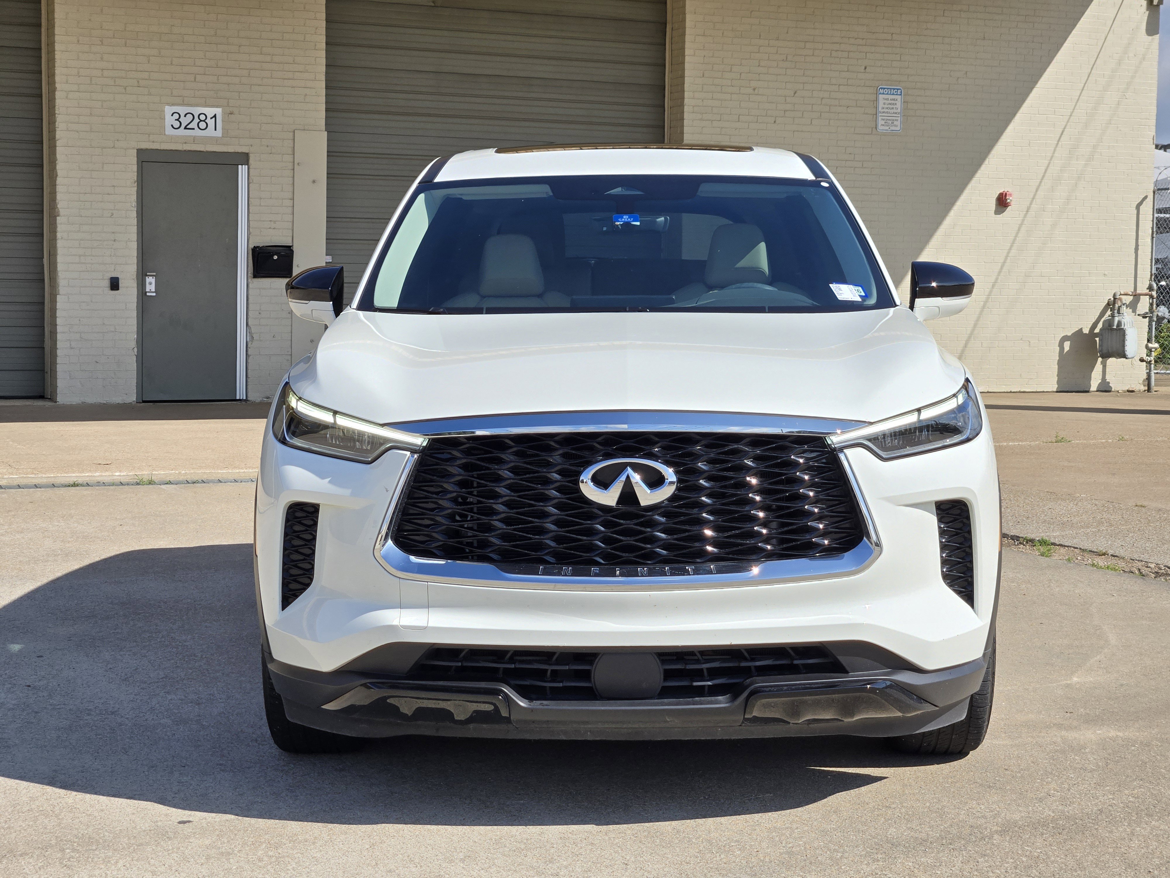 Used 2023 INFINITI QX60 Pure FWD image 2