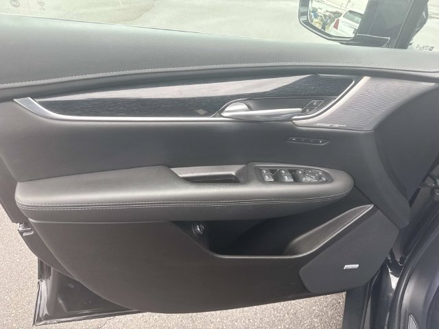 Certified 2023 Cadillac XT5 Premium Luxury AWD/4WD image 47