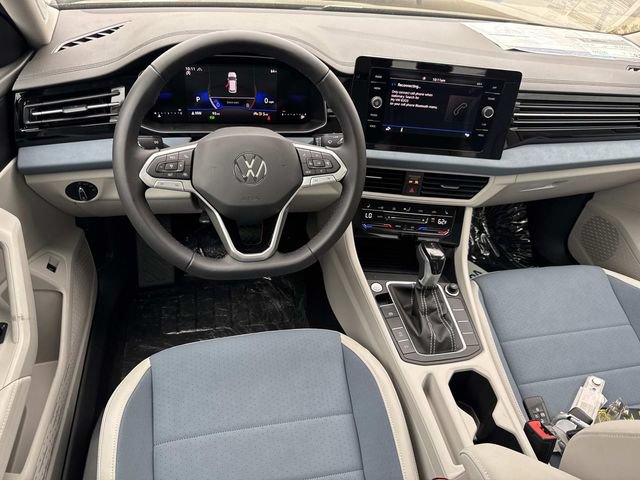 New 2025 Volkswagen Jetta SE FWD image 7