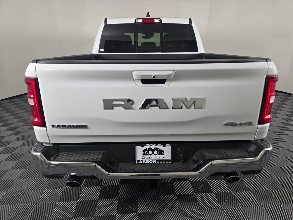 New 2026 RAM 1500 Laramie AWD/4WD image 3