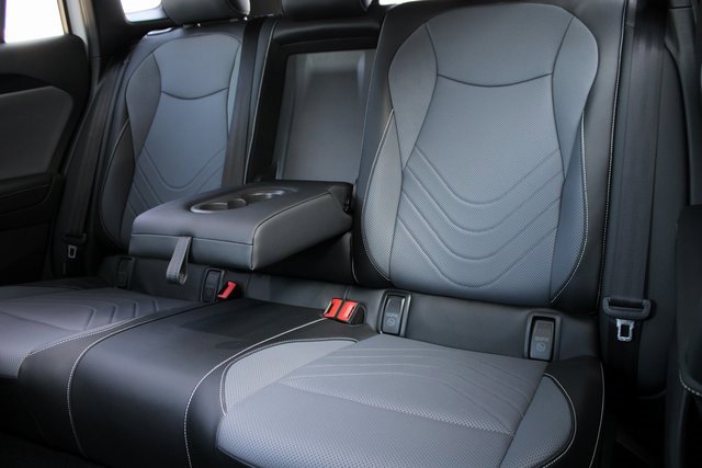 New 2025 Volkswagen Tiguan SE R-Line image 18