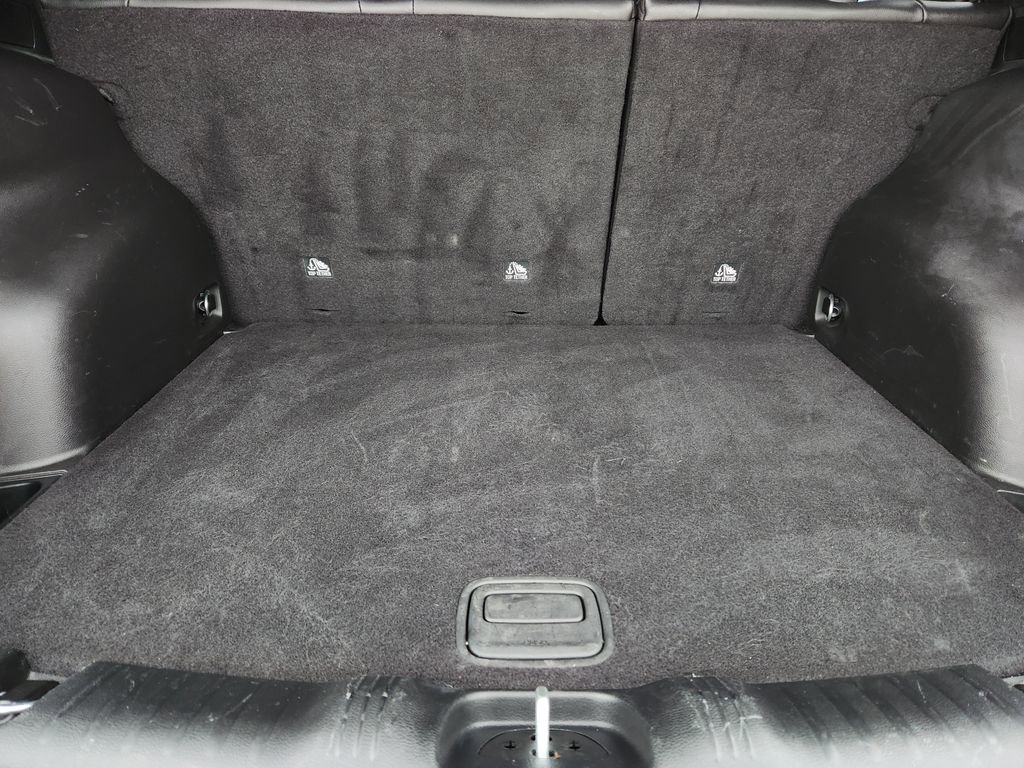 Used 2025 Jeep Compass Limited image 38