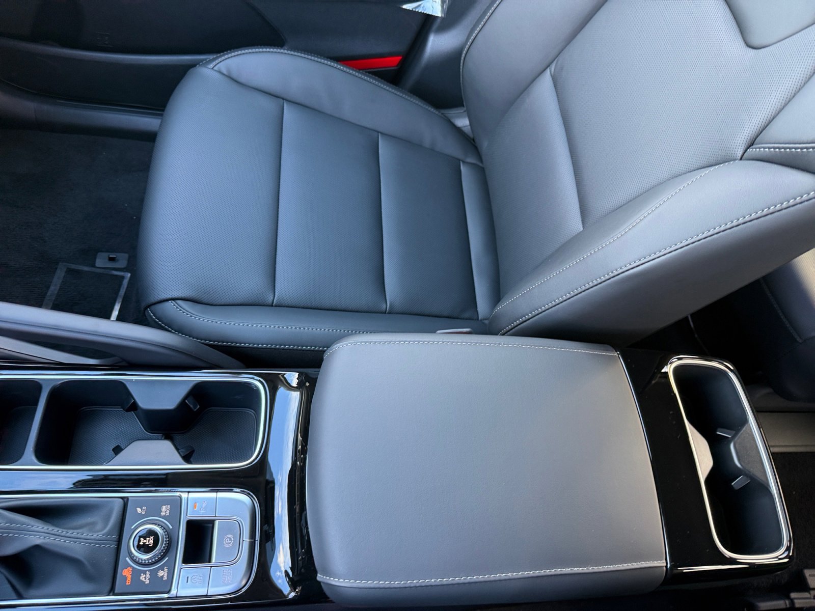 New 2025 Kia Telluride S image 14