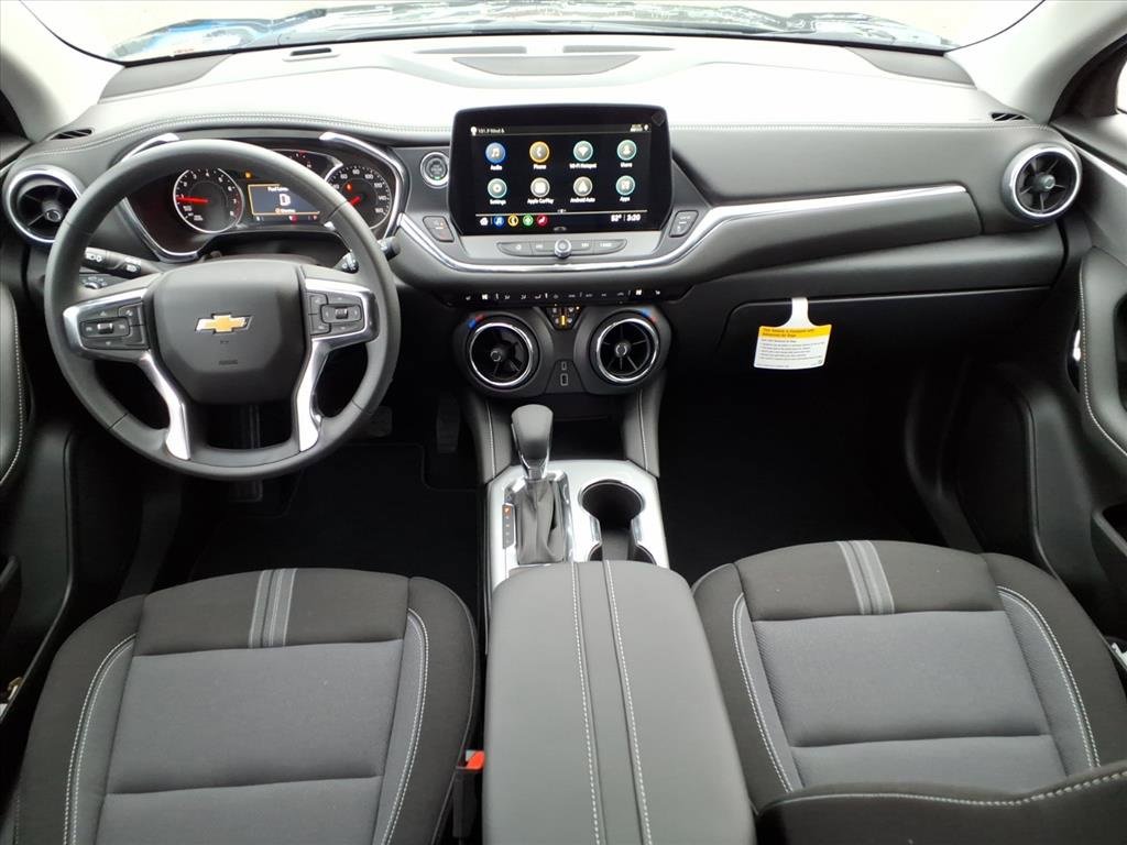 New 2025 Chevrolet Blazer LT w/ Midnight/Sport Edition image 16
