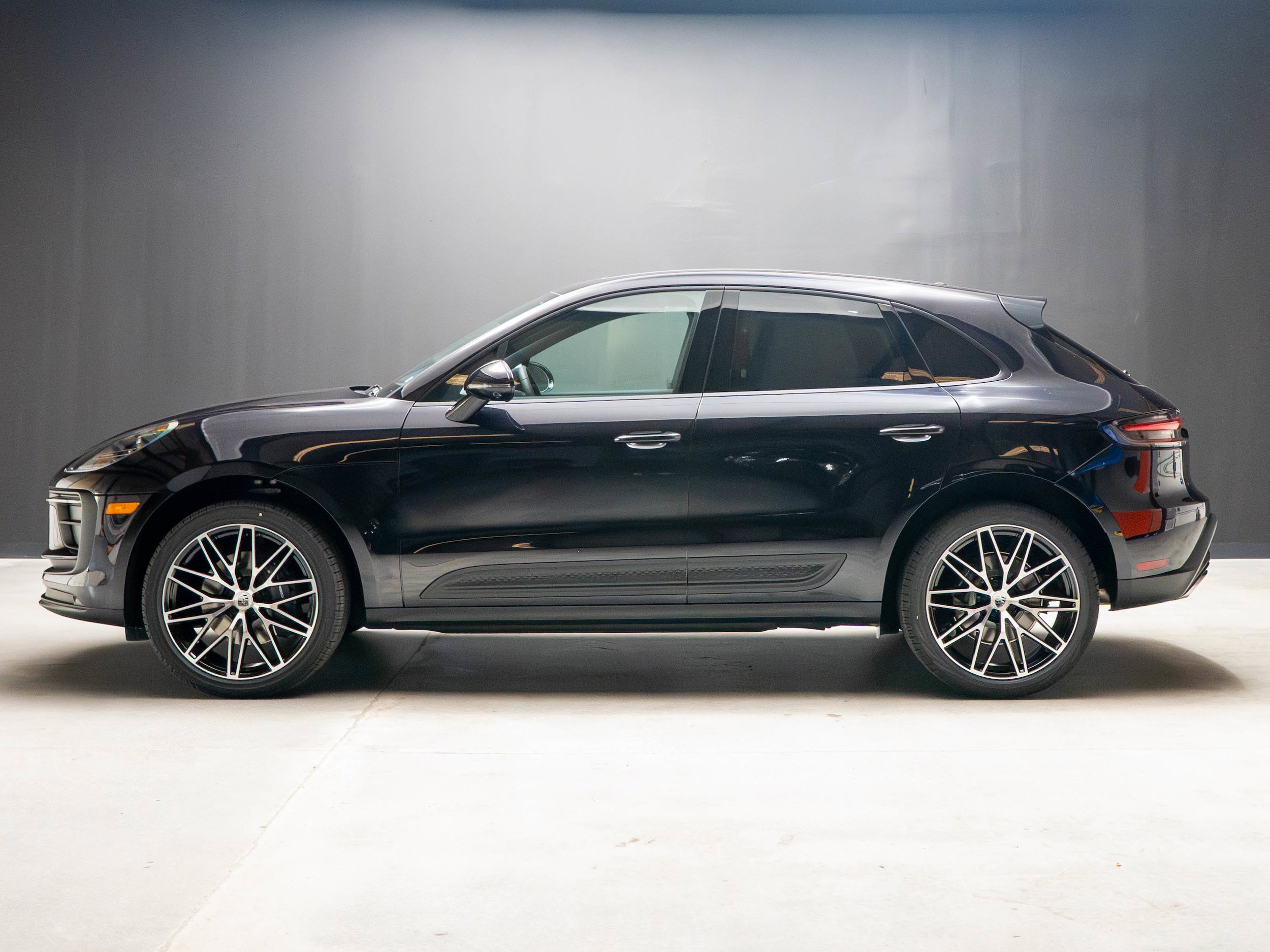 New 2026 Porsche Macan AWD/4WD image 2