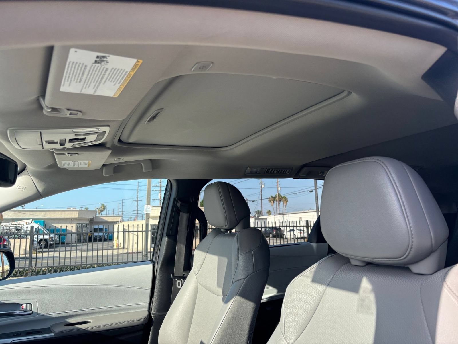 Used 2025 Toyota Sienna XLE FWD image 29
