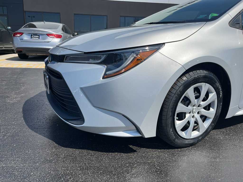 Used 2023 Toyota Corolla LE image 42