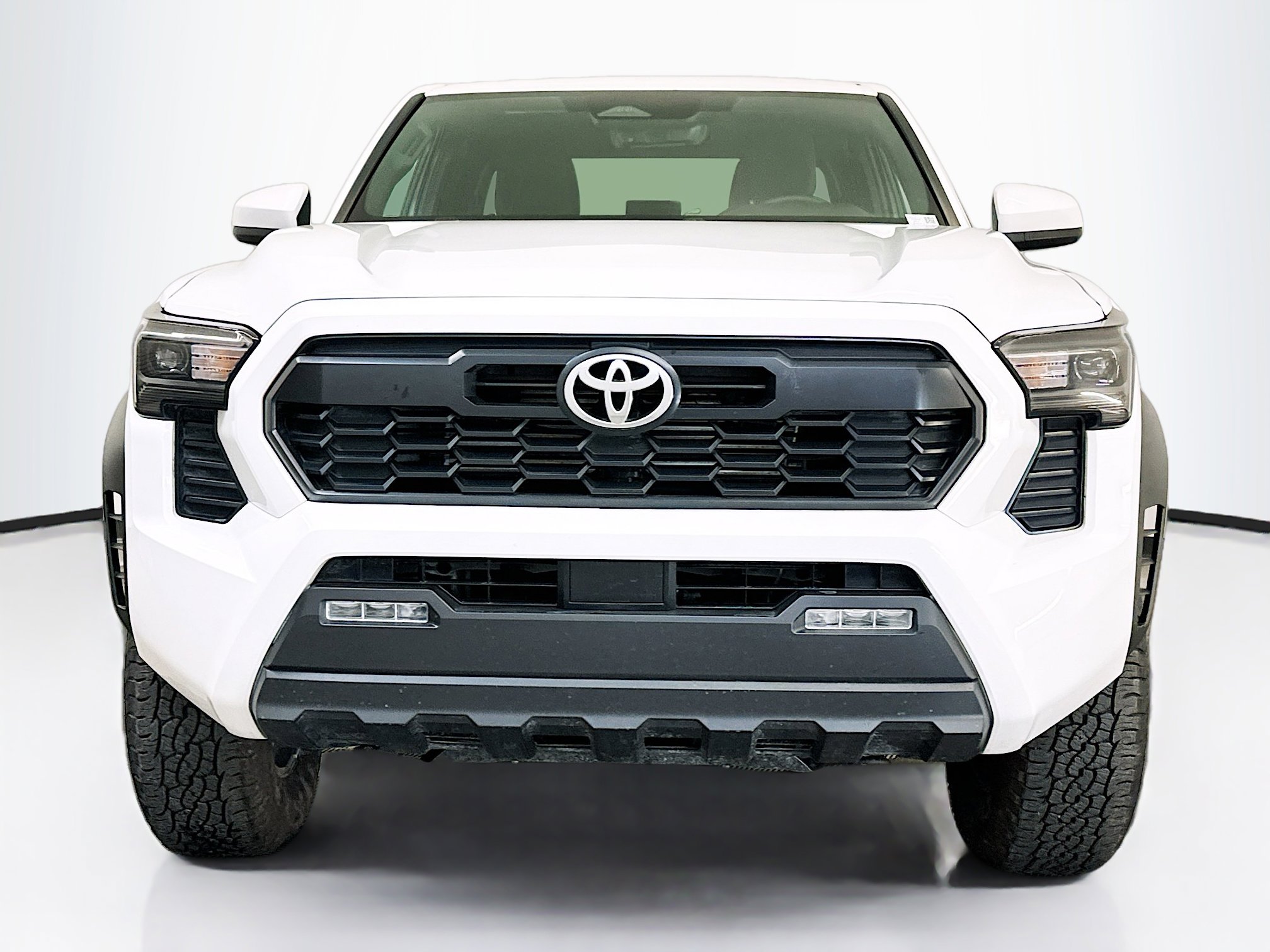 Used 2025 Toyota Tacoma TRD Off-Road image 2
