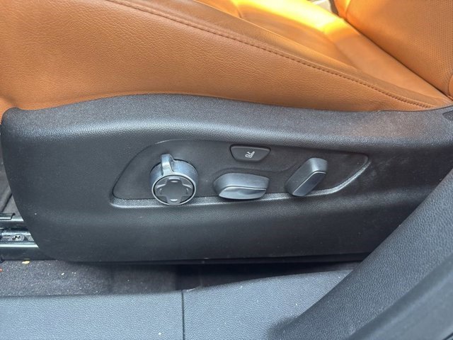 Certified 2025 Cadillac XT4 Premium Luxury image 16