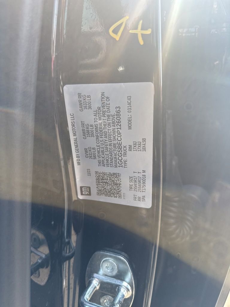 Used 2023 Chevrolet Colorado W/T image 32