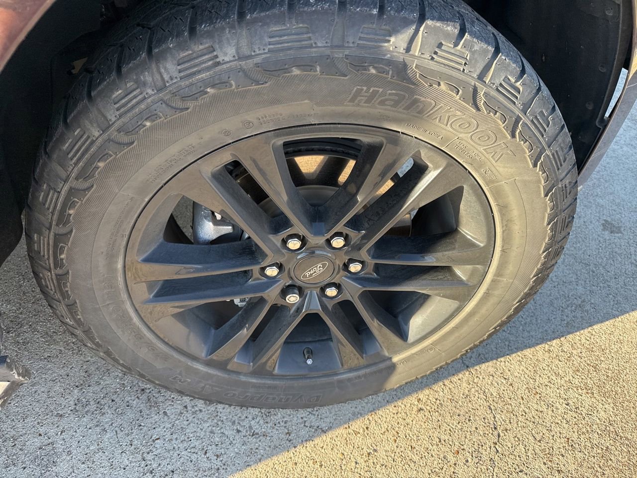 Used 2023 Ford Expedition XLT image 15