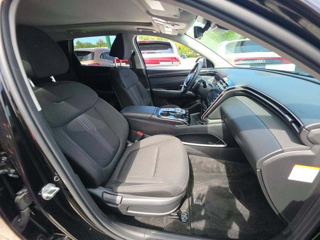 Used 2022 Hyundai Tucson SEL w/ Cargo Package AWD/4WD image 8