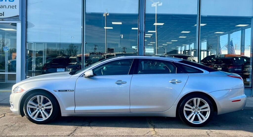 Used 2011 Jaguar XJ L image 36