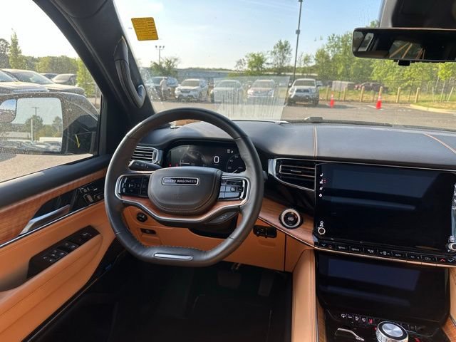 Used 2025 Jeep Grand Wagoneer L Series III w/ Rear Seat Video Group 1 AWD/4WD image 23