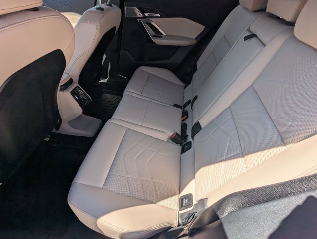 Used 2025 BMW X2 xDrive28i w/ Premium Package image 19