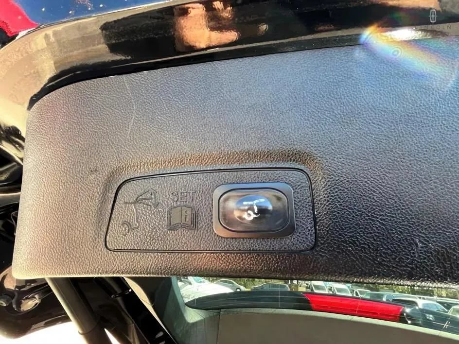 Used 2019 Lincoln MKC Premiere AWD/4WD image 15
