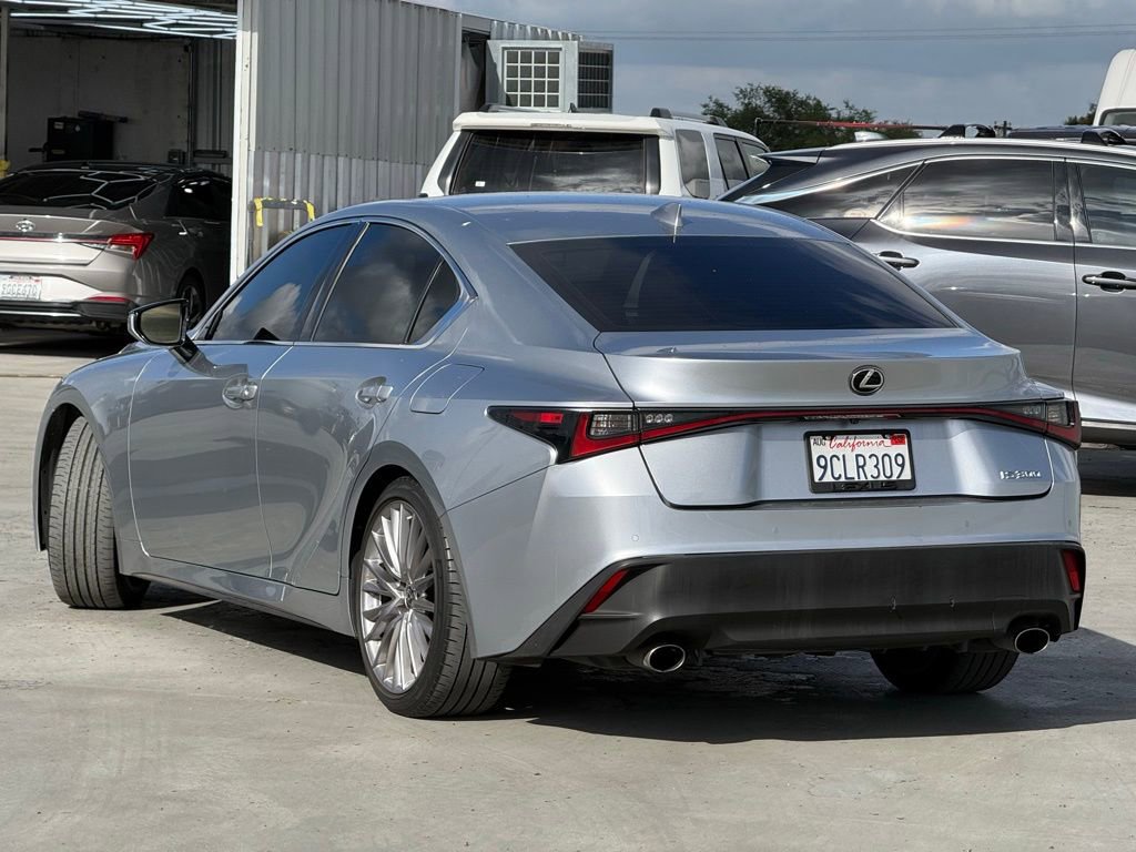 Used 2022 Lexus IS 300 w/ Premium Package RWD video 2