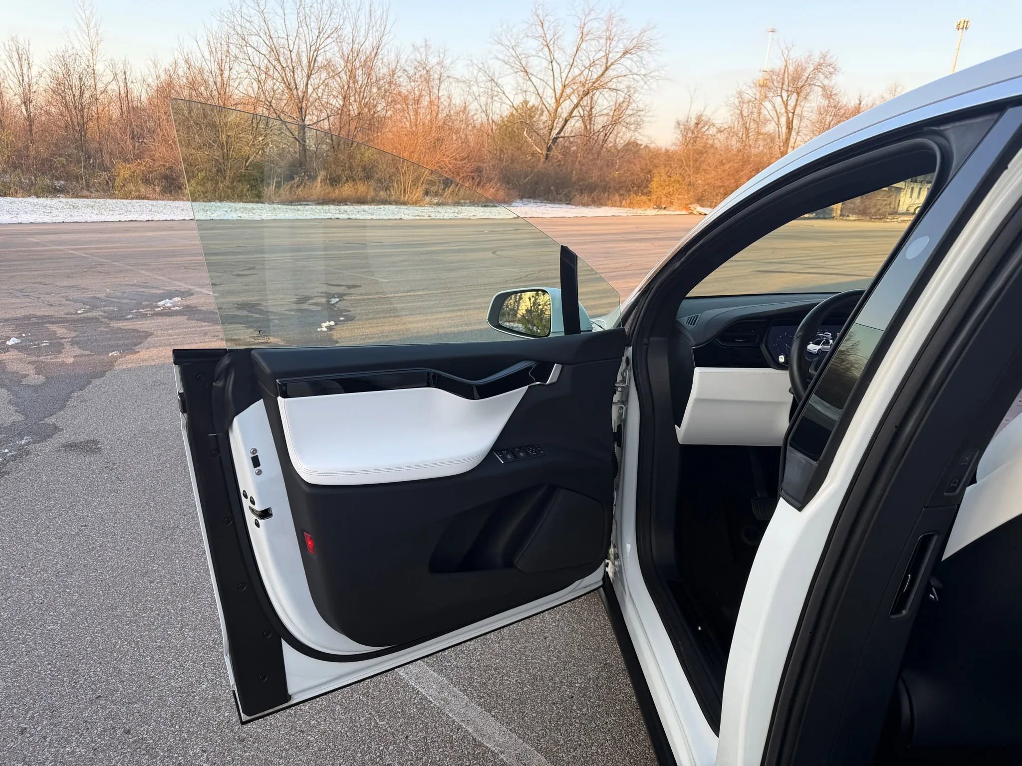 Used 2018 Tesla Model X 100D image 47