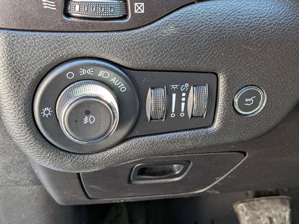 Certified 2021 Jeep Cherokee Trailhawk w/ Sun, Sound & Nav Group image 13