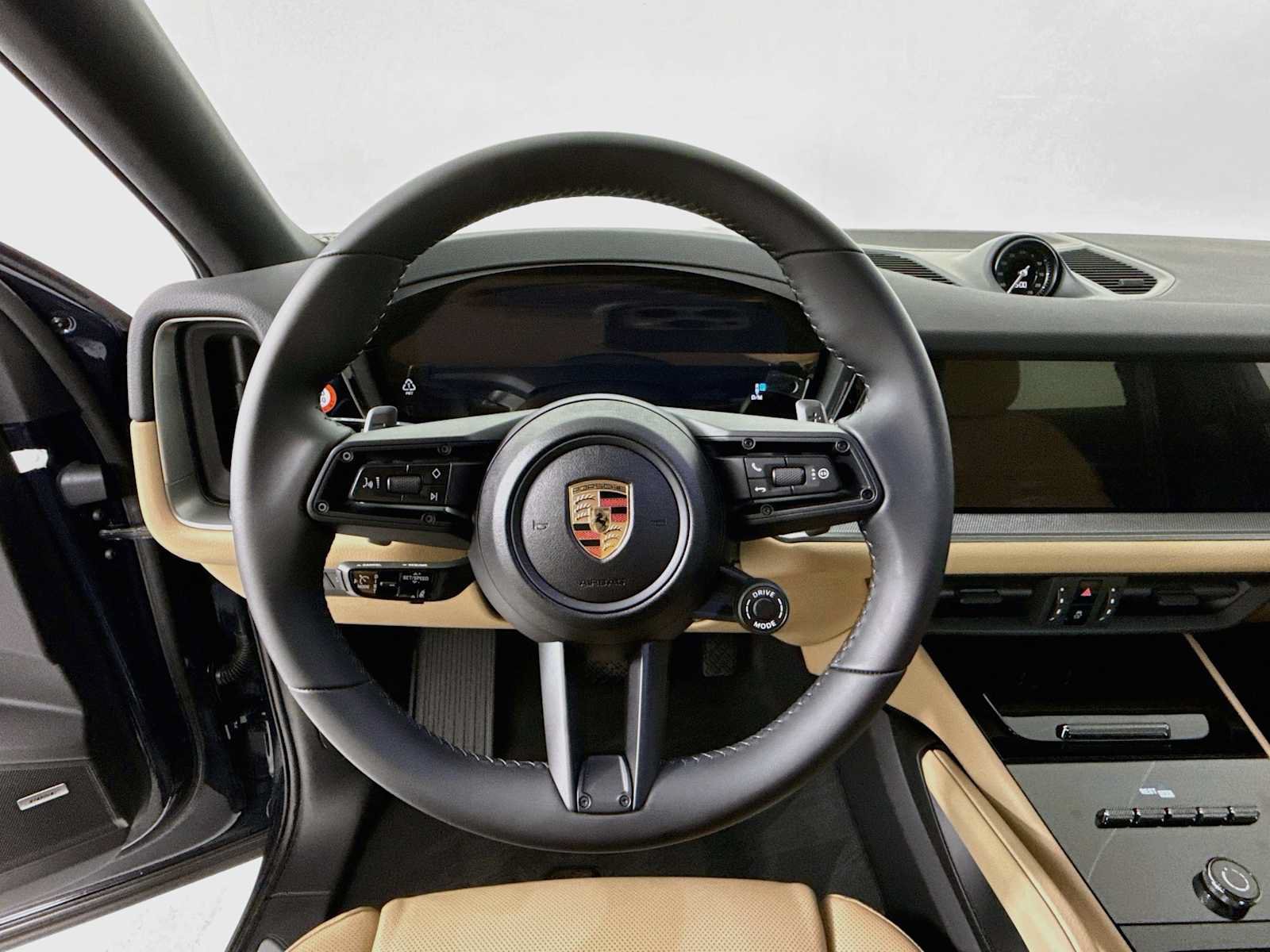 New 2026 Porsche Cayenne Coupe AWD/4WD image 15