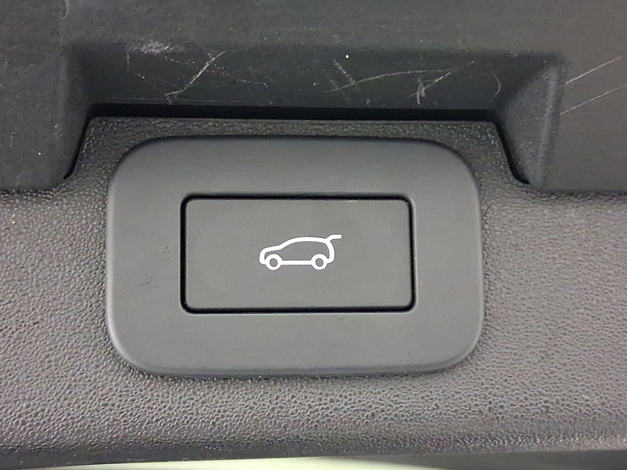 Certified 2025 Land Rover Discovery Dynamic SE AWD/4WD image 31