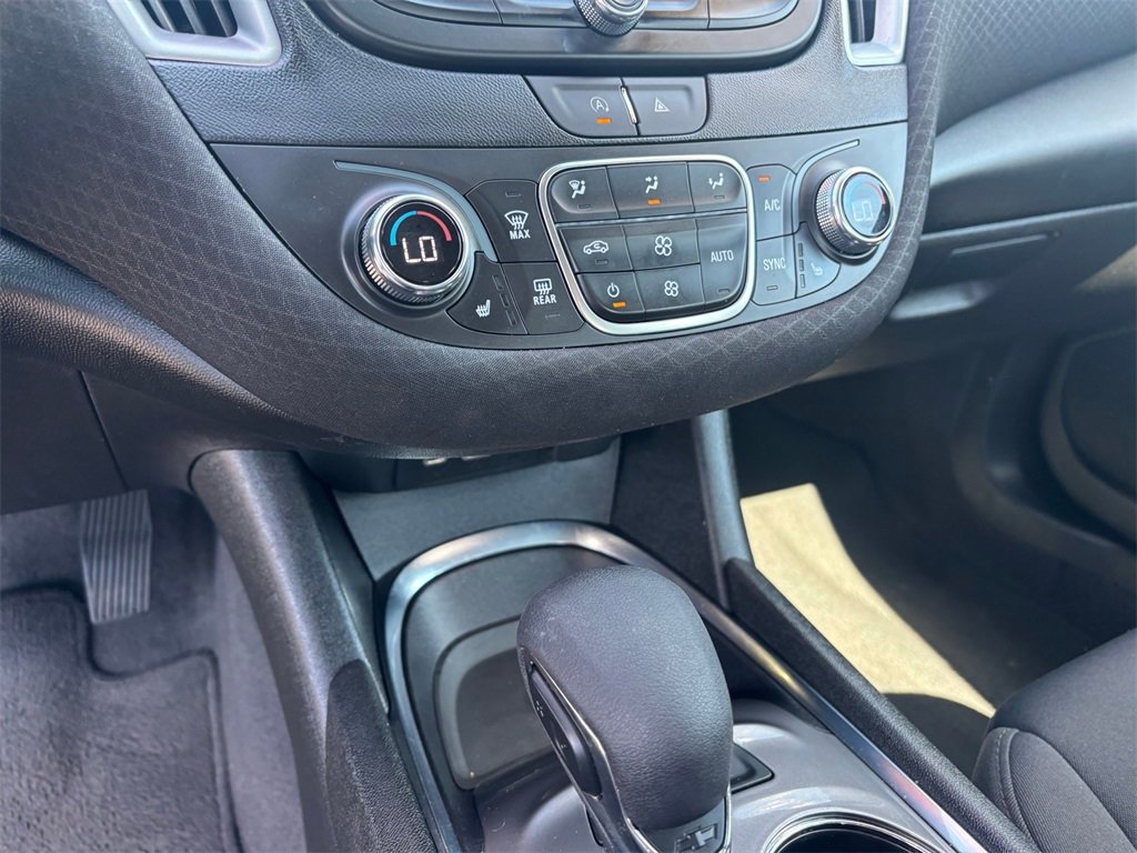 Used 2023 Chevrolet Malibu LT image 20