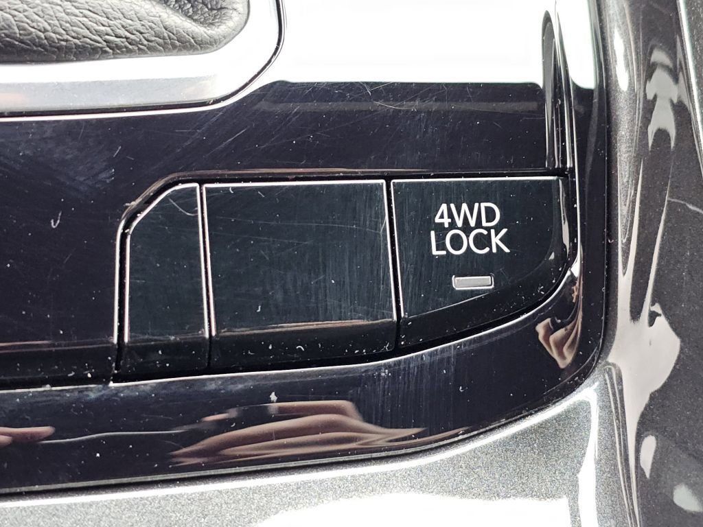 Used 2024 Jeep Compass Sport image 14