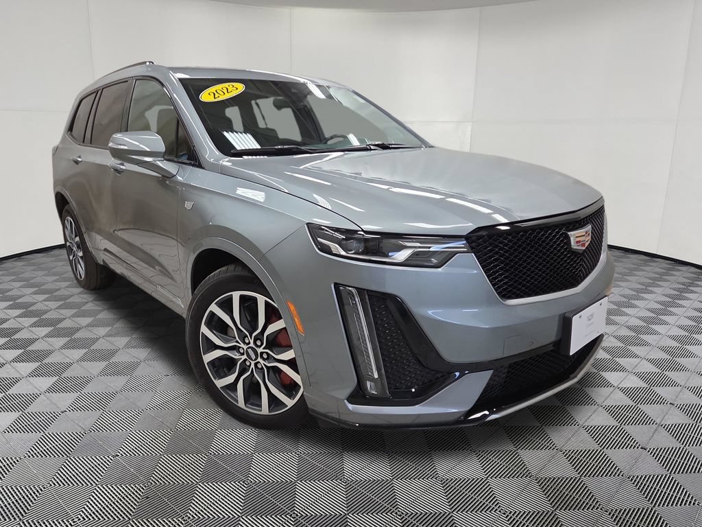 Used 2023 Cadillac XT6 Sport AWD/4WD image 3