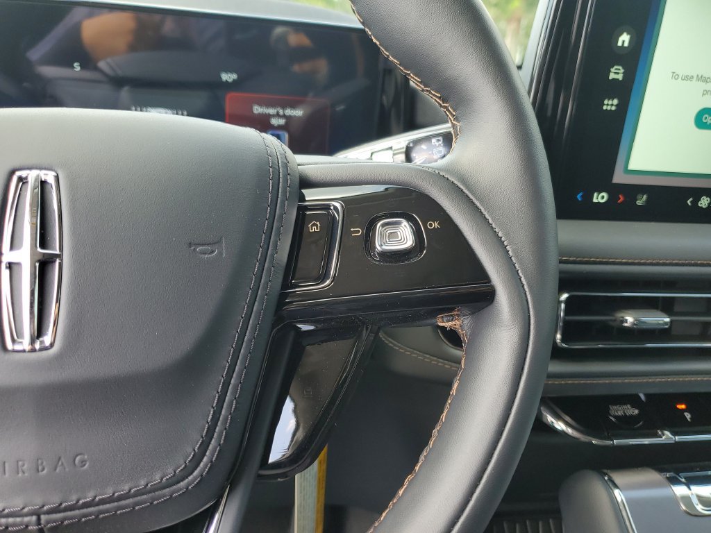 New 2026 Lincoln Aviator 2WD image 25