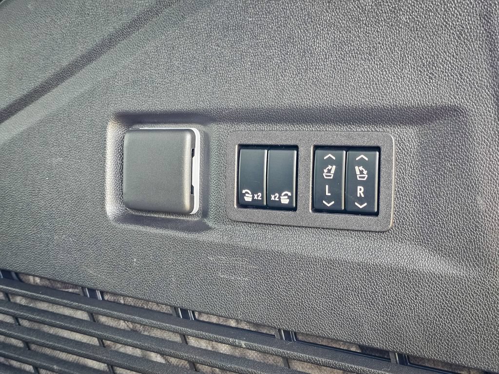 Used 2024 Chevrolet Tahoe RST w/ Luxury Package AWD/4WD image 36