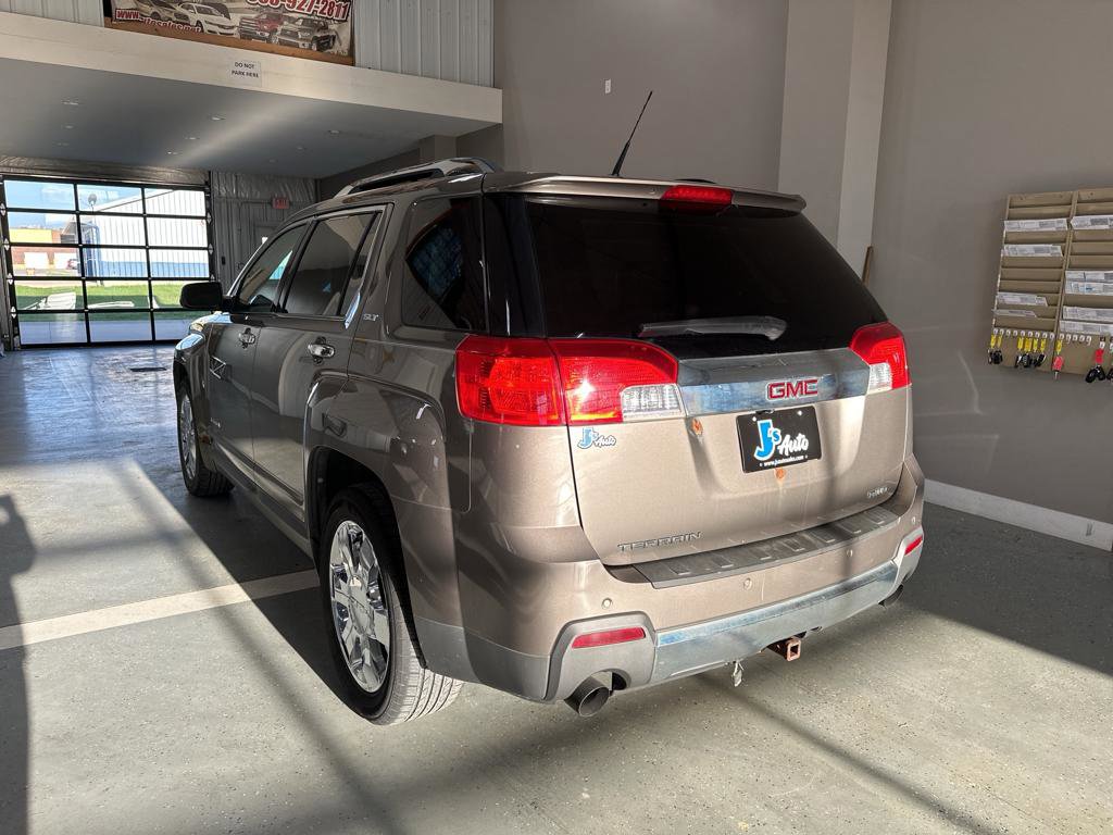 Used 2010 GMC Terrain SLT image 7