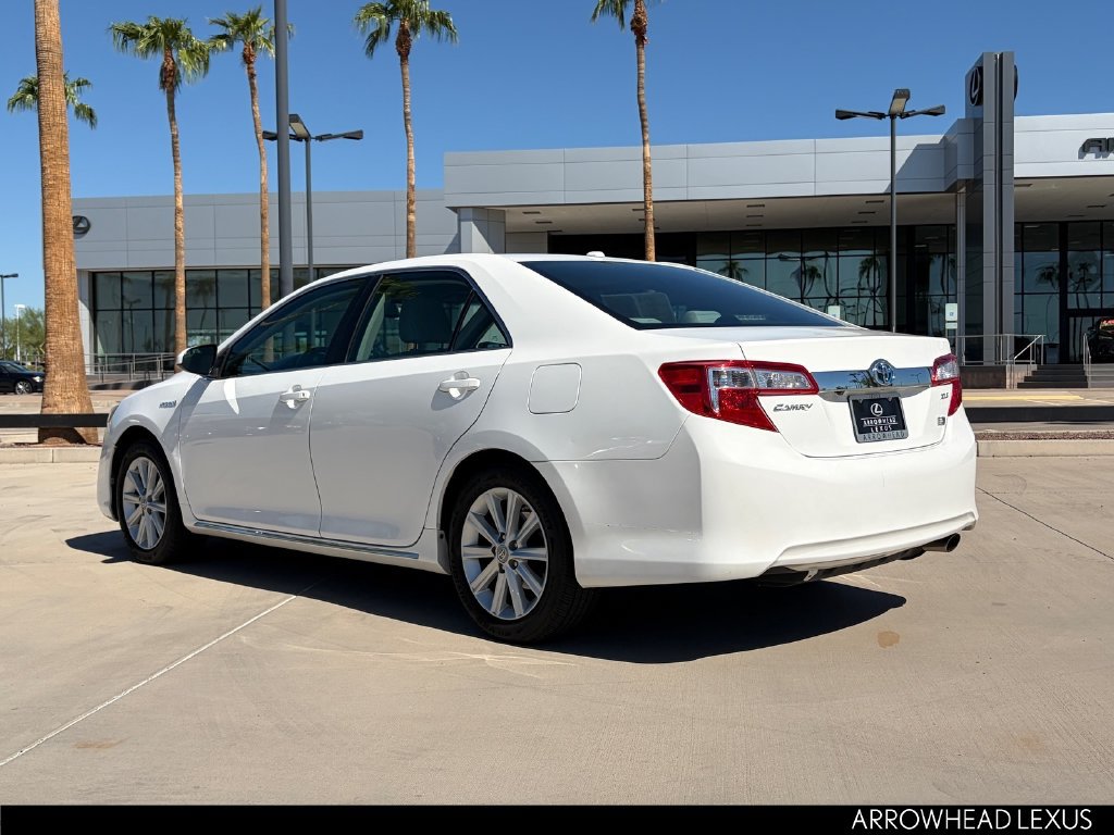 Used 2012 Toyota Camry XLE w/ Leather Pkg FWD image 2