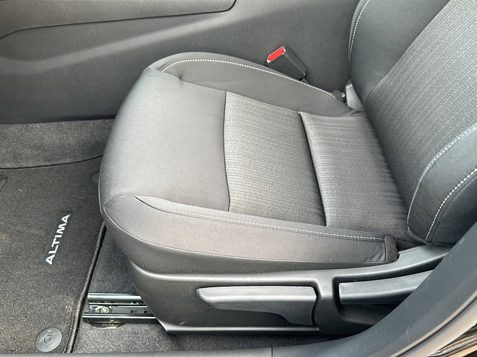 New 2025 Nissan Altima 2.5 S image 13