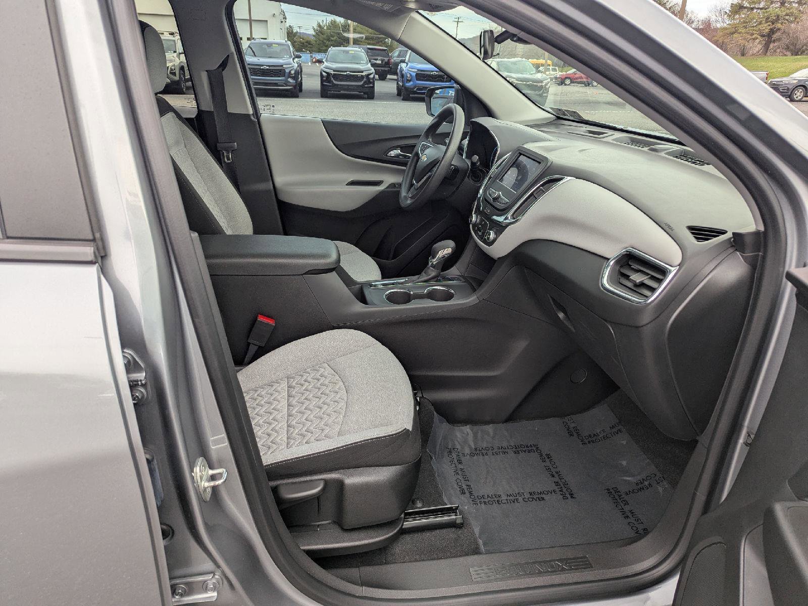 Used 2023 Chevrolet Equinox LS w/ LS Convenience Package image 25
