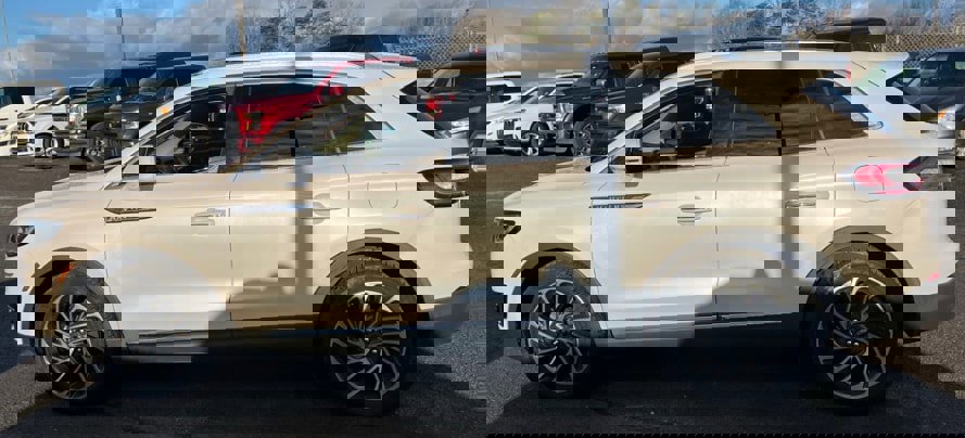 Used 2019 Lincoln Nautilus Reserve w/ Driver Assistance Package image 4