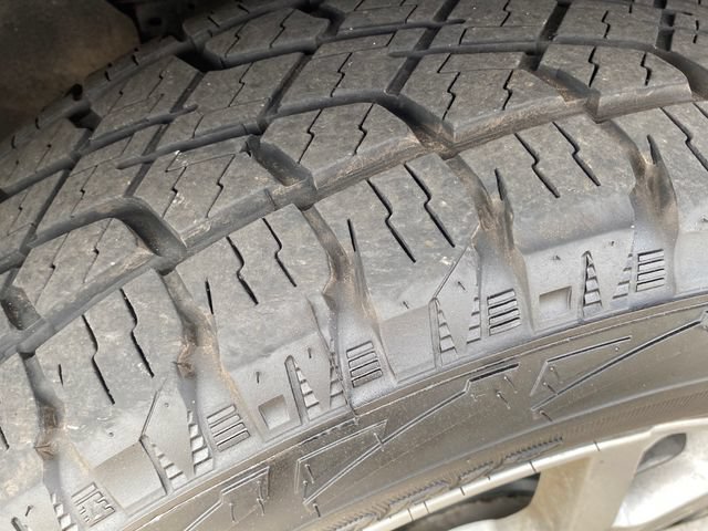 Used 2023 Jeep Grand Cherokee Limited AWD/4WD image 22