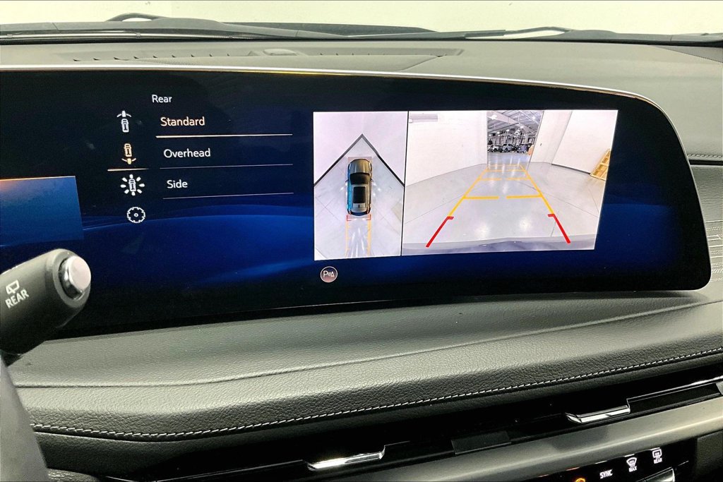 Used 2025 Cadillac XT4 Premium Luxury AWD/4WD image 22
