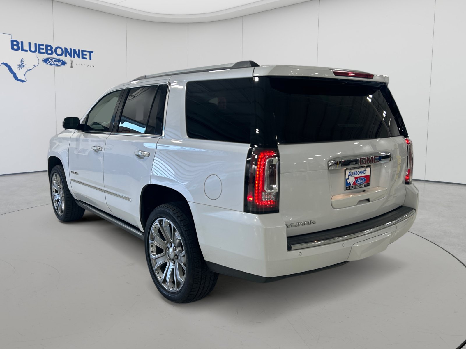 Used 2016 GMC Yukon Denali w/ Open Road Package AWD/4WD image 7