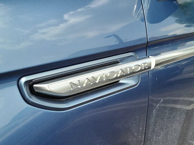 Used 2018 Lincoln Navigator L Reserve AWD/4WD image 4