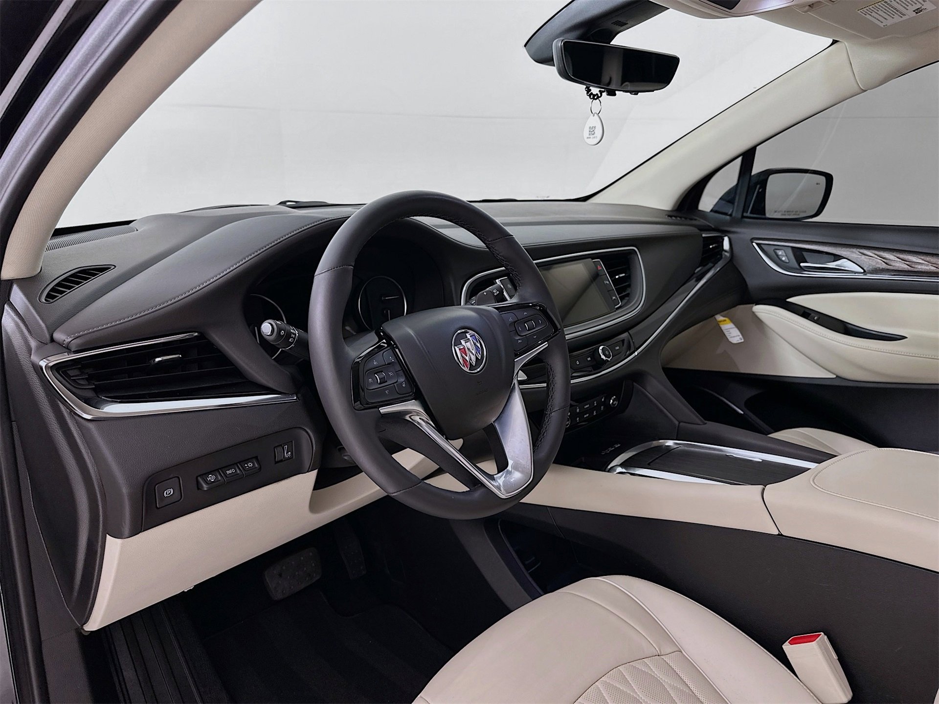 Used 2024 Buick Enclave Avenir w/ Avenir Technology Package image 10