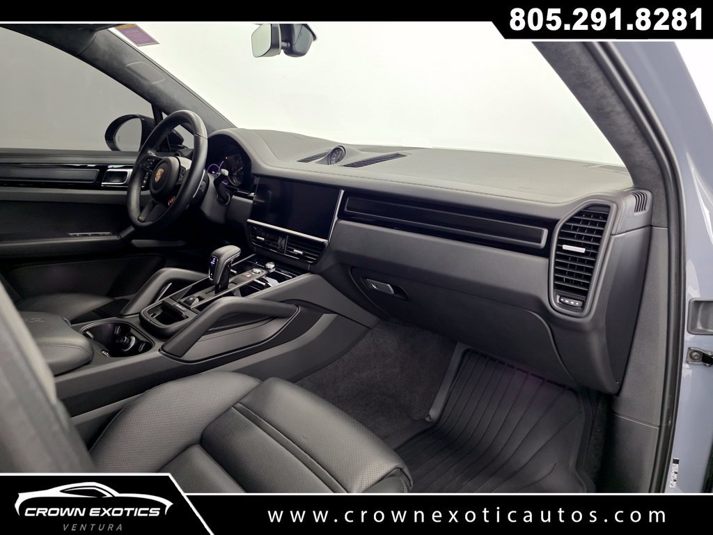 Used 2022 Porsche Cayenne Turbo GT AWD/4WD image 12