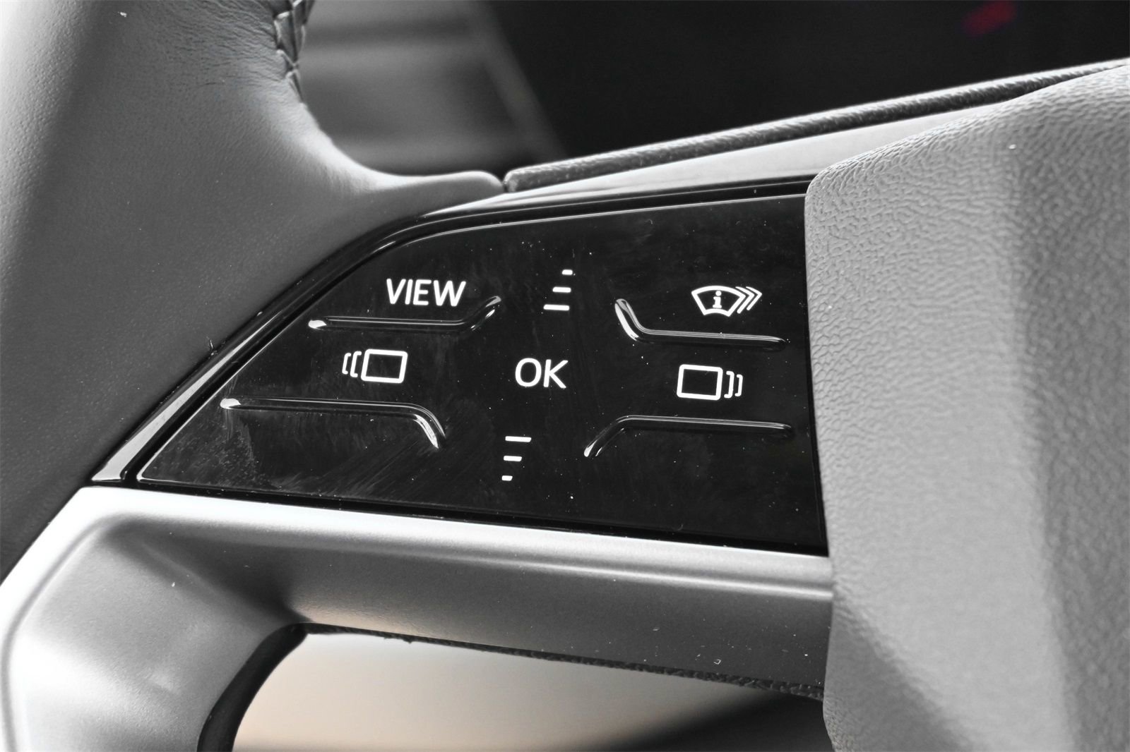 Certified 2025 Audi Q5 Premium Plus w/ Premium Plus image 4