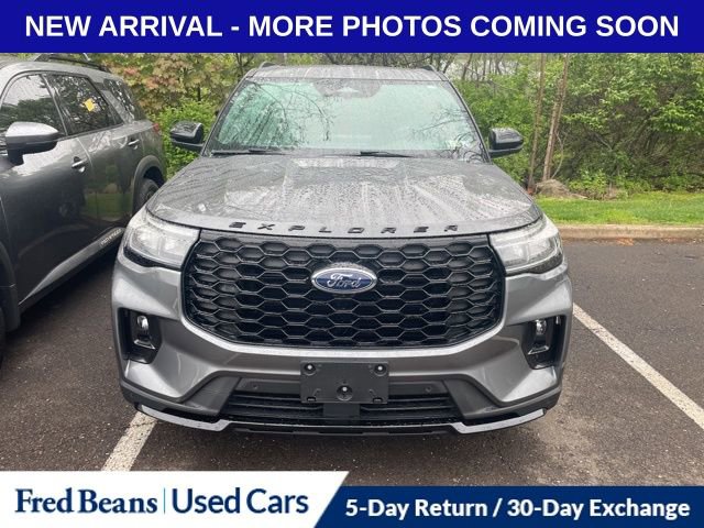 Used 2025 Ford Explorer ST-Line w/ Premium Package AWD/4WD image 2